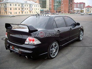 Декоративная заглушка крышки багажника в стиле EVO Mitsubishi Lancer 9 IX (2003-2009)